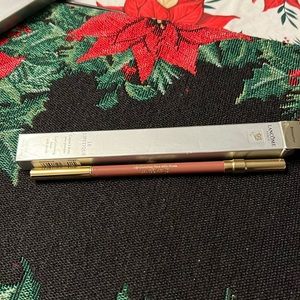 🛍Lancôme  Lip Pencil with Brush.